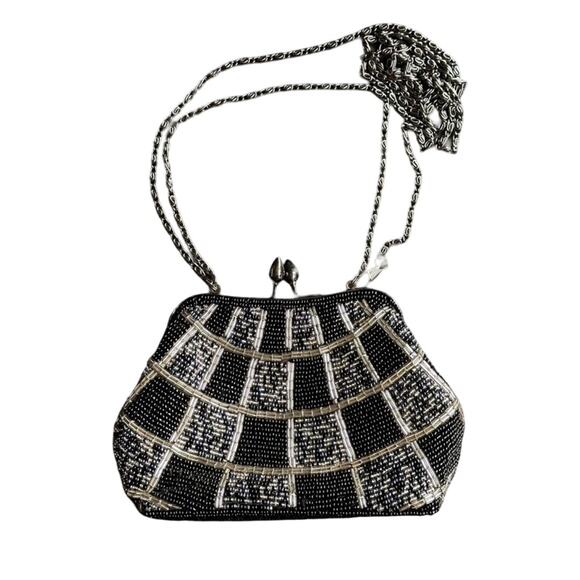 Vintage Black & Silver Beaded Small Clutch With Chain - Picture 1 of 7